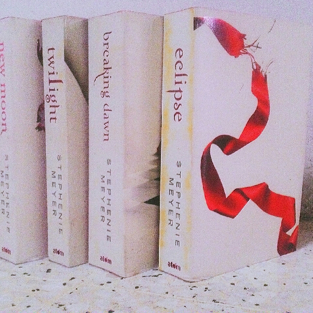 books the twilight saga white collection science fiction fantasy uni tankers dk