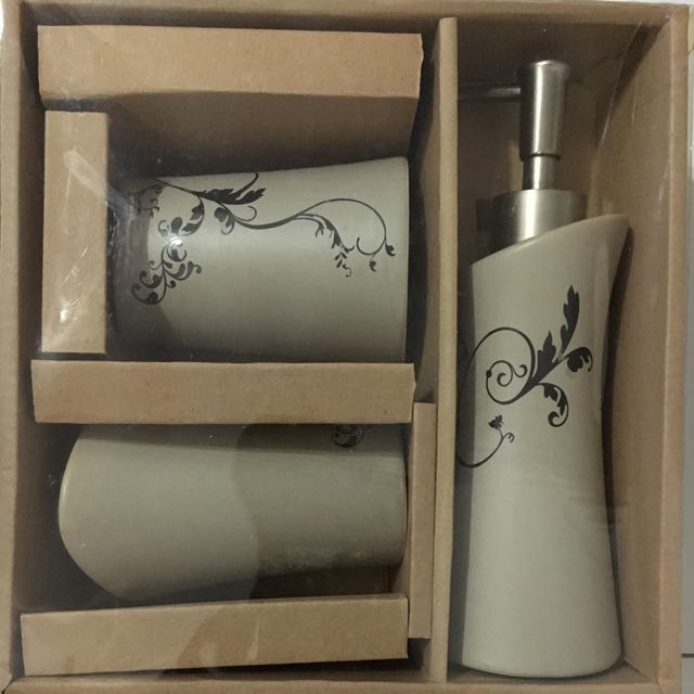 3 Piece Bathroom Set Everything Else On Carou 3 Piece Bathroom Set Everything Else