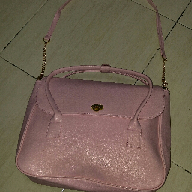 Baby Pink Shoulder Bag, Women's Fashion, Bags & Wallets, Shoulder Bags ...