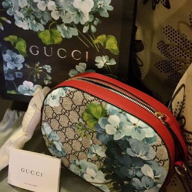 Gucci bloom sling bag