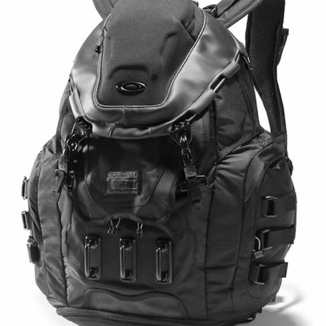 Brand New. Oakley Kitchen Sink 34L. Stealth Black. 100 Authentic