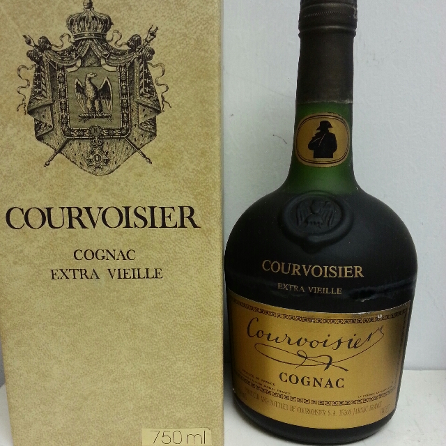 Courvoisier Extra Vieille Cognac 拿破倫60年沙樽Extra干邑700ml, 嘢 