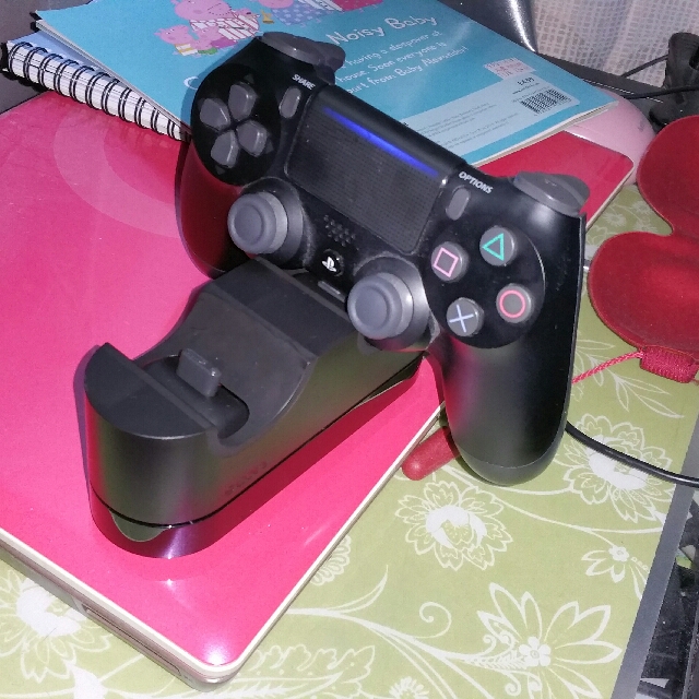 Dualshock 4 charging station, Video Gaming, Gaming Accessories