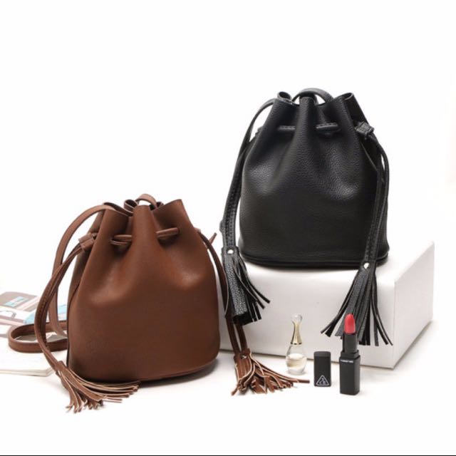 h and m bucket bag