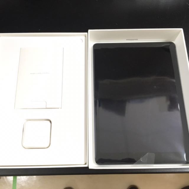 iPad Pro 9.7 256gb, 手機及配件, 平板電腦, 平板電腦- iPad在旋轉拍賣