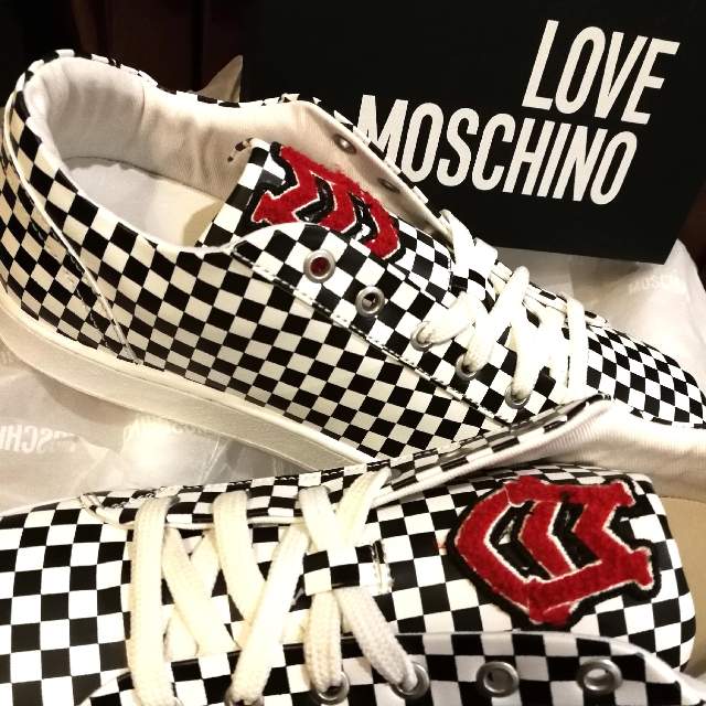 Moschino Sneaker size 41 Made Italy 480 VANS SUPREME Men s Fashion Tops Sets Shirts on Carousell