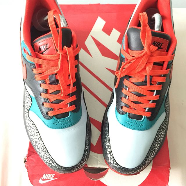 Nike air max 1 supreme kabutomushi sales
