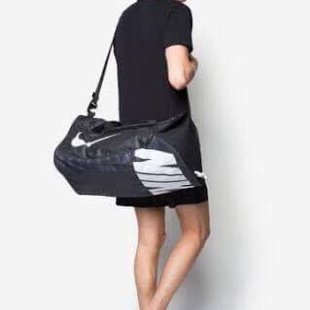 comfortabel liefdadigheid gas Nike Alpha Adapt Crossbody Duffel Bag, Men's Fashion, Activewear on  Carousell