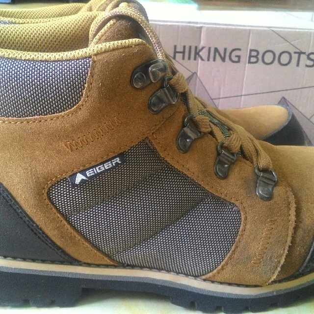 Sepatu Gunung Eiger Oblivion Mid Olah Raga Perlengkapan Olahraga Lainnya Di Carousell