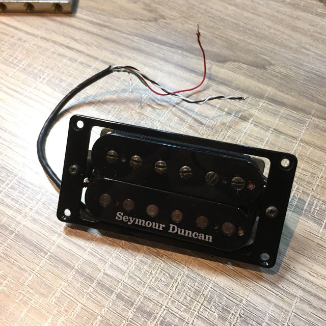 seymour duncan jazz neck