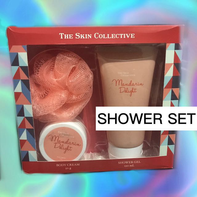 Shower Set The Skin Collectives (Category: Bath) located in Manila. Submitted by djstoree (Listing ID 116528239, Image 1). Description: 1 avail onhand Exp is 2018.