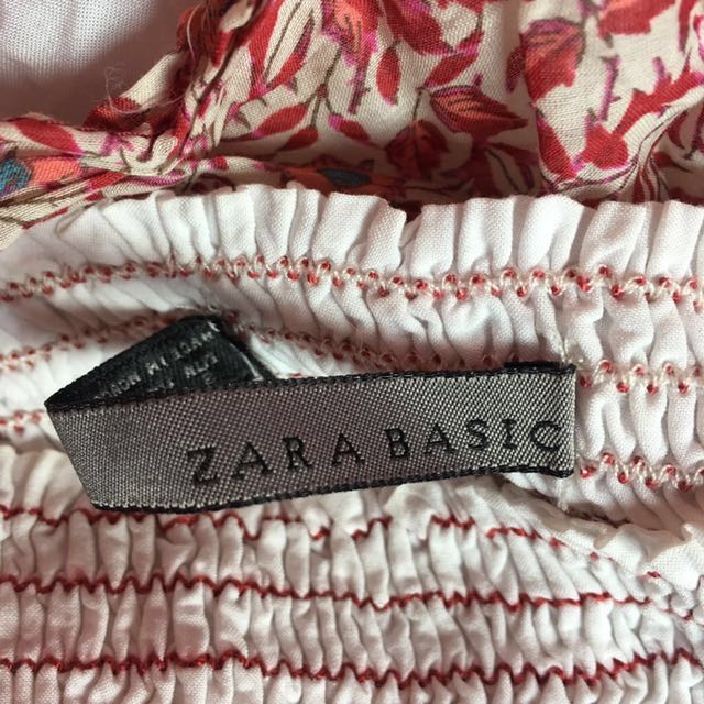 Zara Tube Dress (Category: Dresses) located in Pasig City. Submitted by supershobe (Listing ID 127747056, Image 2). Description: Zara Tube Dress Size: Small Used once Preferred meet up: M-F 8pm SM North, Trinoma M-F 7:30pm Starmall Shaw,Cherry Mandaluyong , SM Megamall Shipping fee c/o buyer.