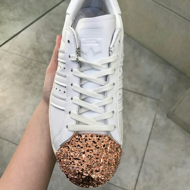adidas superstar toe cap