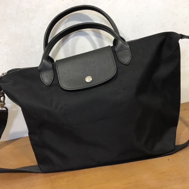 longchamp black sling bag