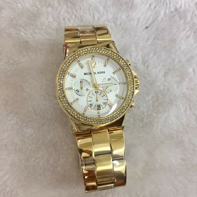 Pawnshop accepting shop mk watch