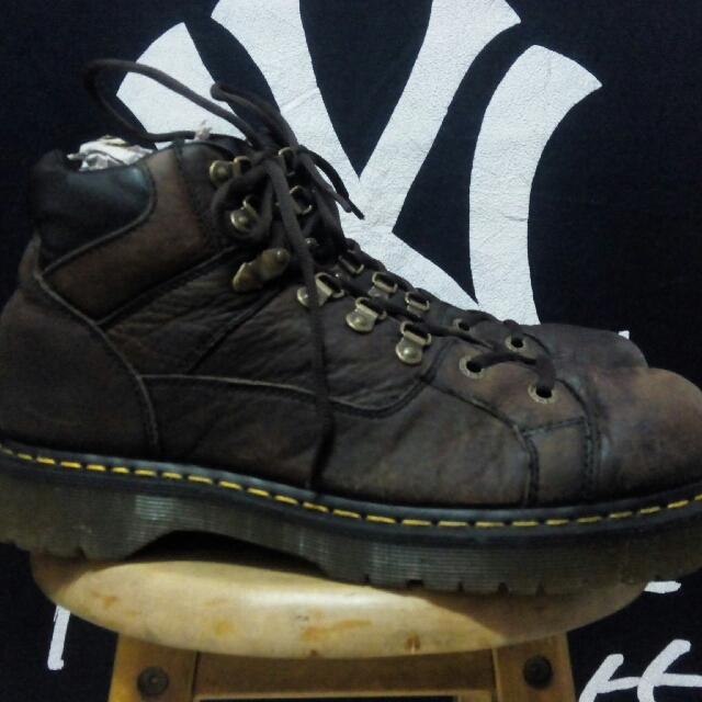 dr martens 11302