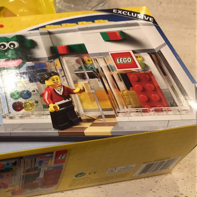 Lego 40145 LEGO Retail Store Shop Exclusive Hobbies Toys Toys Games on Carousell