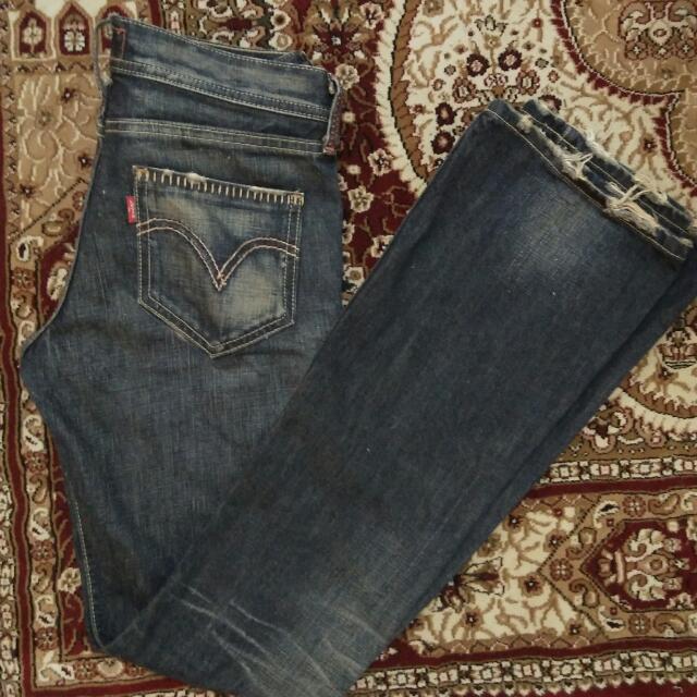 Red loop levis sale jeans prices