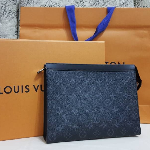 Rare LV Limited Monogram Eclipse Split Pochette Voyage MM, Luxury, Bags &  Wallets on Carousell