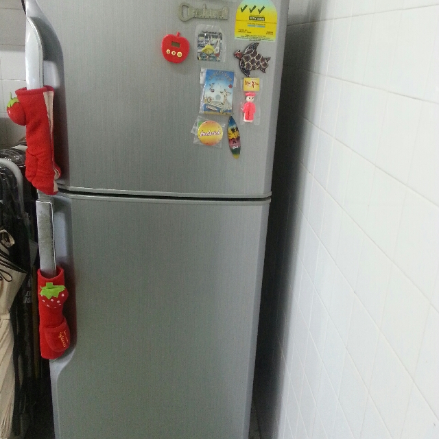 samsung fridge, TV & Home Appliances, Kitchen Appliances, Refrigerators