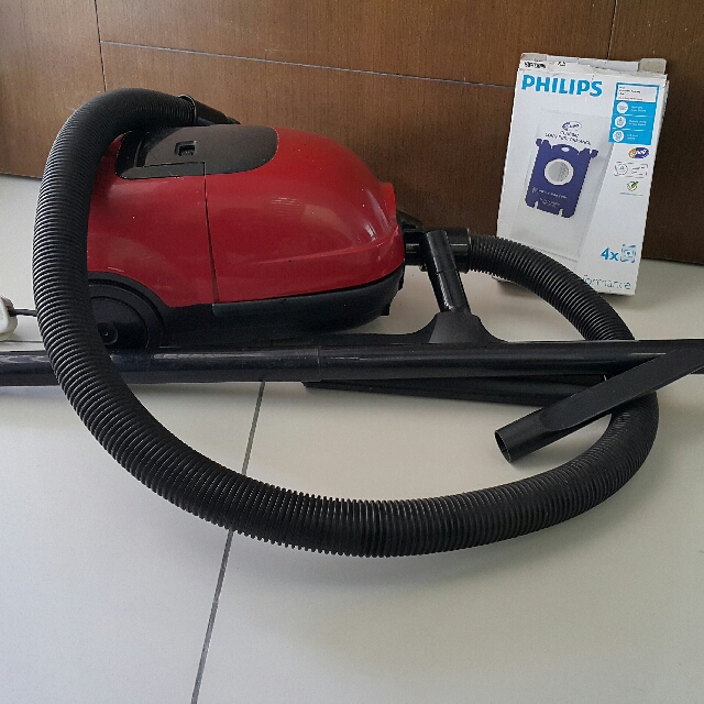 Sanyo Vacuum Cleaner 1,000 Watt, TV & Home Appliances, Vacuum Cleaner