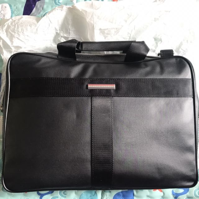 tommy hilfiger leather laptop bag