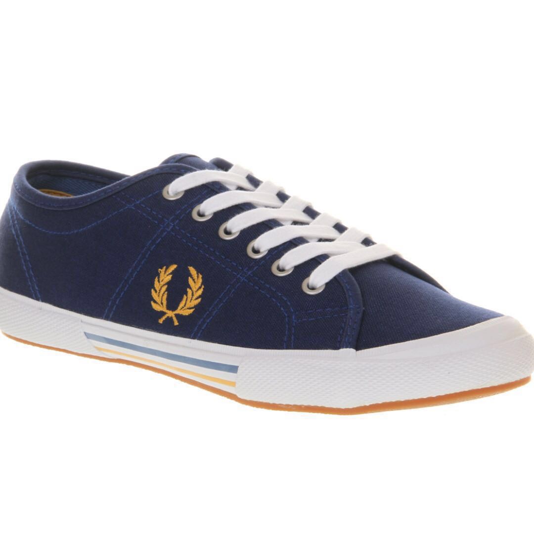 US10 fred perry vintage tennis shoes 