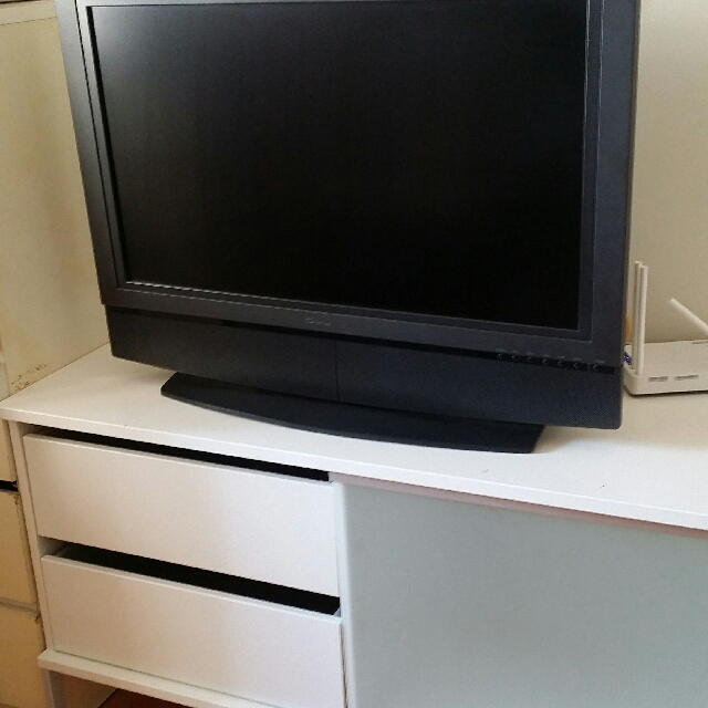 32 inch Olevia TV, 電視及其他電器 , 電視 & 其他電器, 電視 Carousell