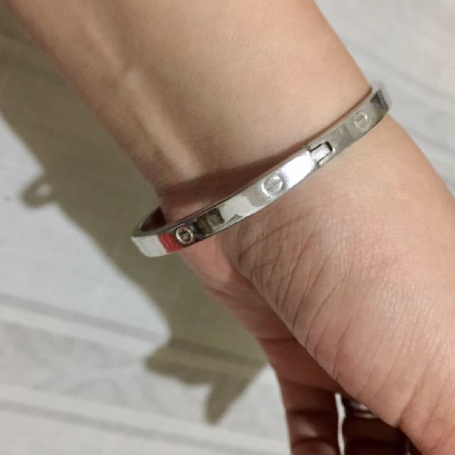 Cartier Clasp Bangle