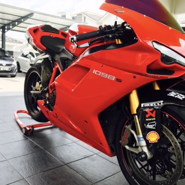 Ducati Evo Panigale 1098 1098S 1098R Motorbikes on Carousell