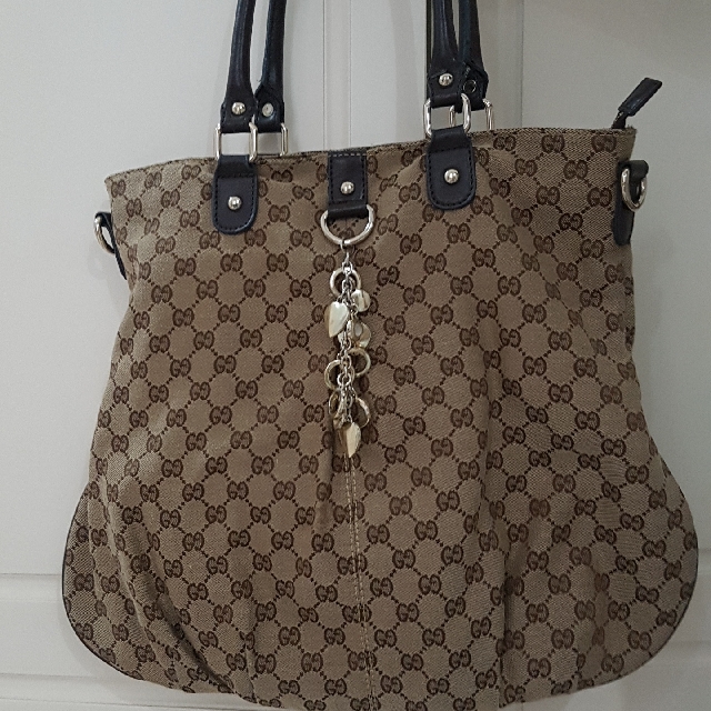 Gucci bag , di pakai 5x an . Harga beli dulu 500 ribu, Fesyen Wanita, Tas \u0026  Dompet di Carousell