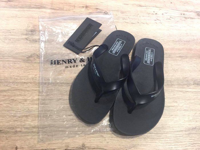 henry & henry flip flops