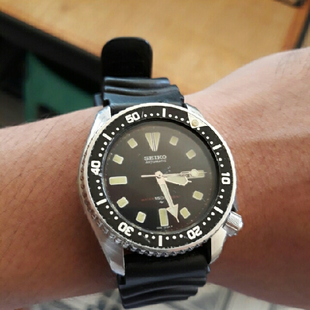 Original Seiko Divers Watch (Mid Size), Men's Fashion, Watches &  Accessories, Watches on Carousell