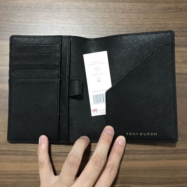 Tory burch robinson passport wallet discount