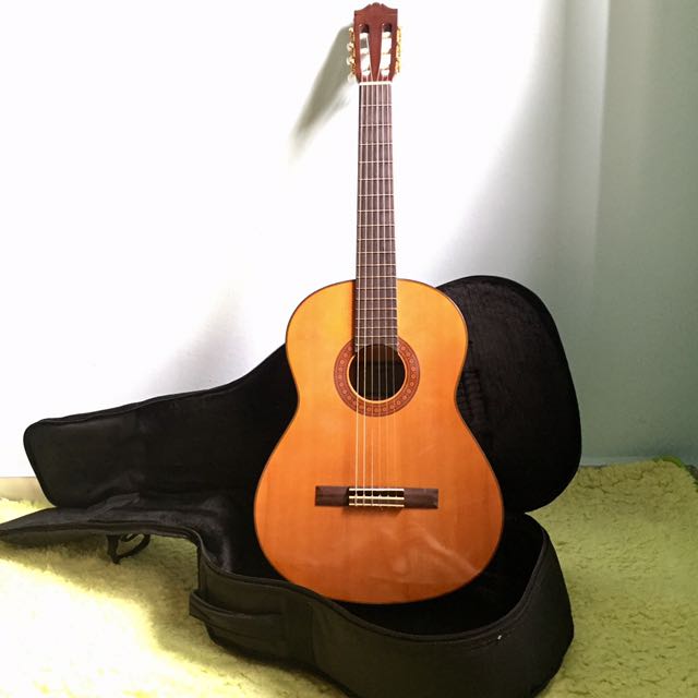 Yamaha C-70 Classical Guitar, Hobbies & Toys, Music & Media, Musical ...
