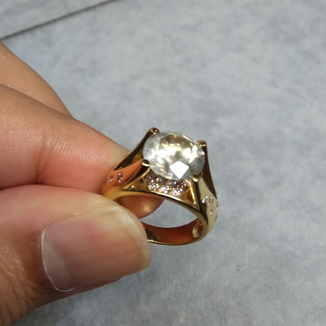 Gold plus sales diamond ring