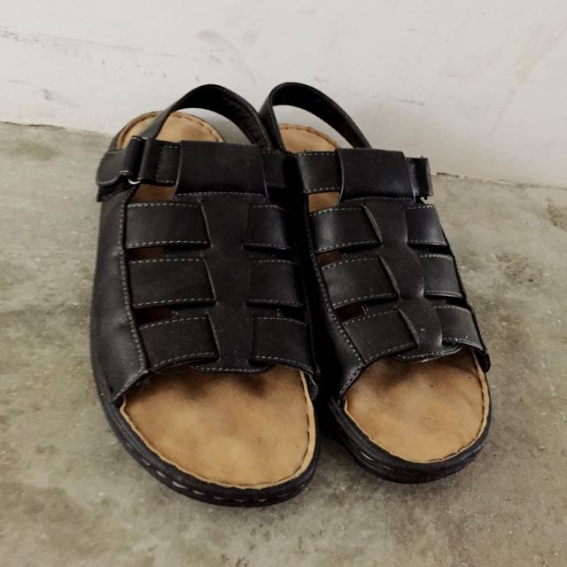 Bata sandal, Men's Fashion, Footwear, Flipflops and Slides on Carousell