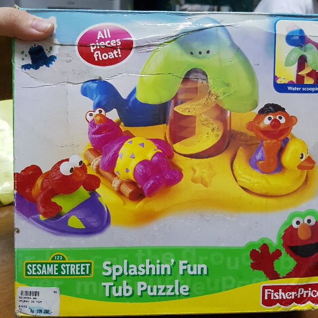 splashin bucky bath toy