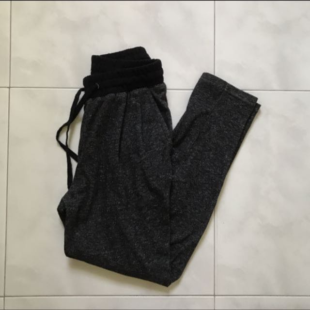 FREE NM] h&m specked dark grey sweatpants, Women's Fashion, Bottoms, Other  Bottoms on Carousell