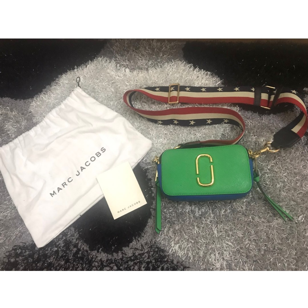 Authentic Marc Jacobs Snapshot Camera Bag, Women's Fashion, Bags & Wallets,  Cross-body Bags on Carousell