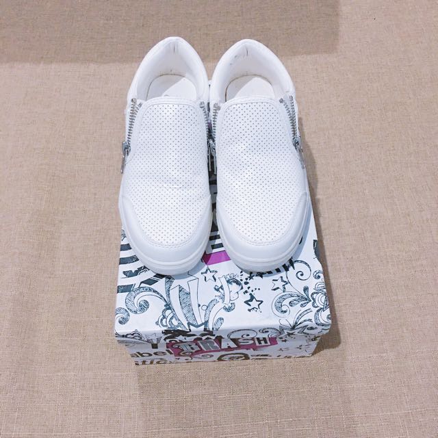 white shoes payless