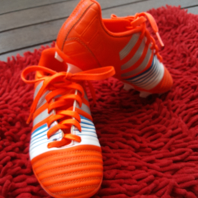 adidas boys size 5