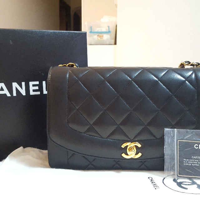 chanel vintage diana flap