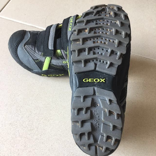 Geox discount green shoes