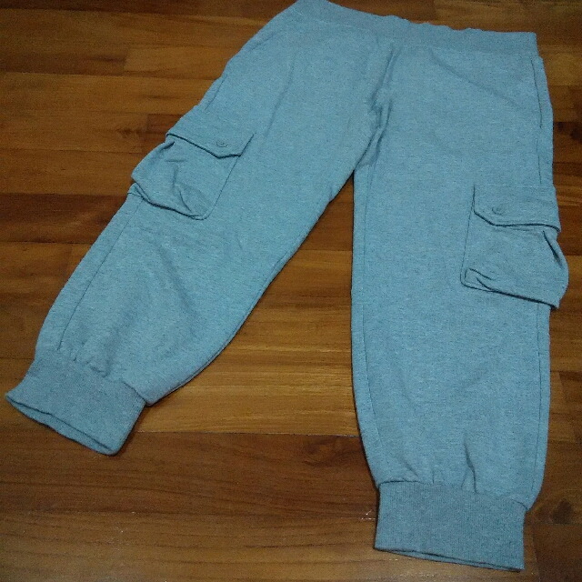 3 quarter length joggers