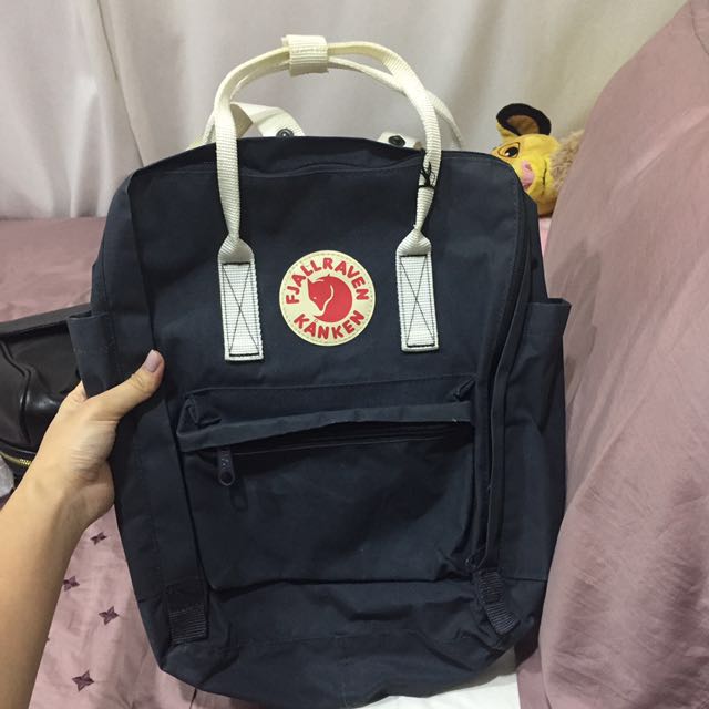 Navy clearance white kanken