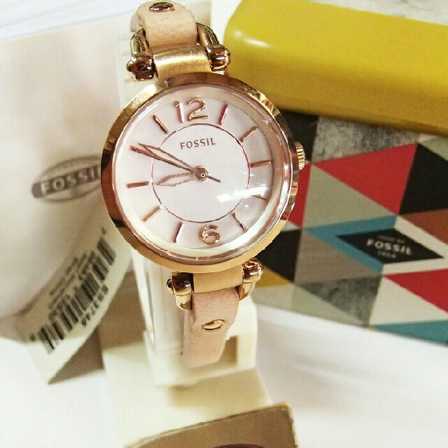 Fossil es3745 strap top