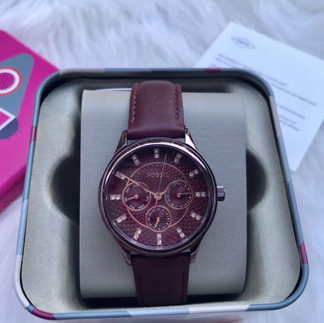 Fossil watch maroon hotsell