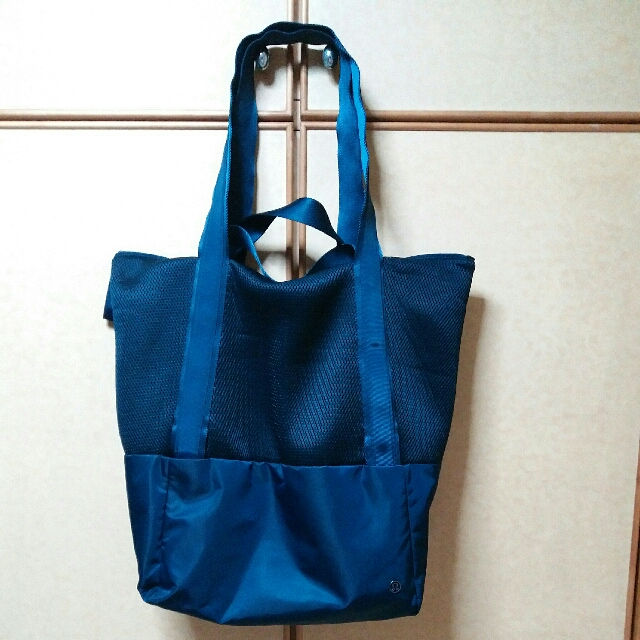 Lululemon hot sales mesh tote