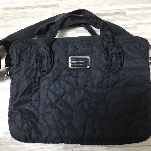 Marc jacobs hotsell 15 laptop bag